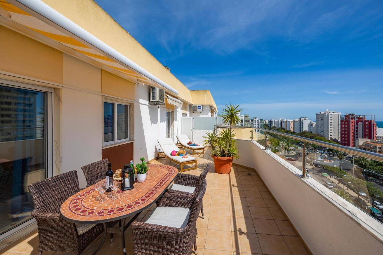 Seaview Penthouse In Algarve With Spacious Terrace Куартейра Екстериор снимка